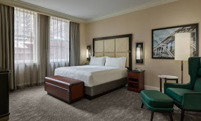 Exterior King, Guest room, 1 King, Finance District view