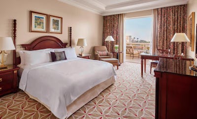 DELUXE KING POOL OR GOLF, GUEST ROOM, 1 KING, GOLF OR POOL VIEW