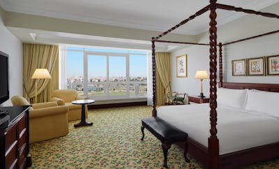 DIPLOMATIC SUITE, EXECUTIVE LOUNGE ACCESS, 1 BEDROOM SUITE, 1 KING, GOLF VIEW, GOLF VIEW