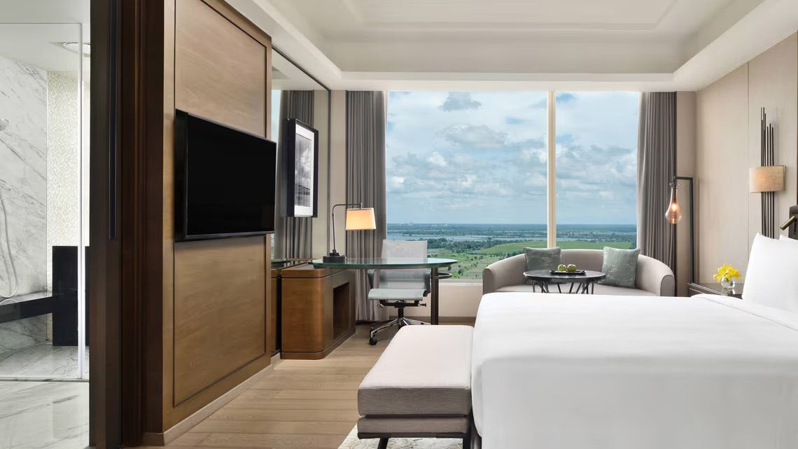 Executive lounge access