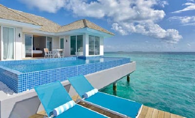 Sunset Aqua Pool Suite
