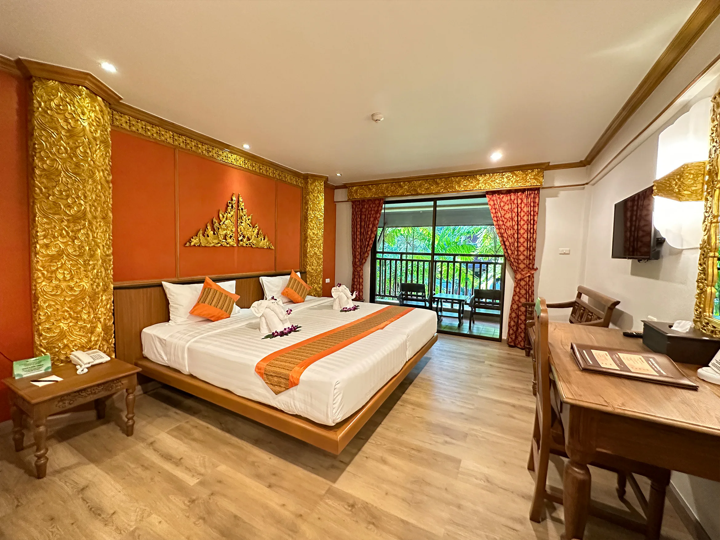 kata-palm-resort-and-spa-phuket-deluxe-room-01_3337