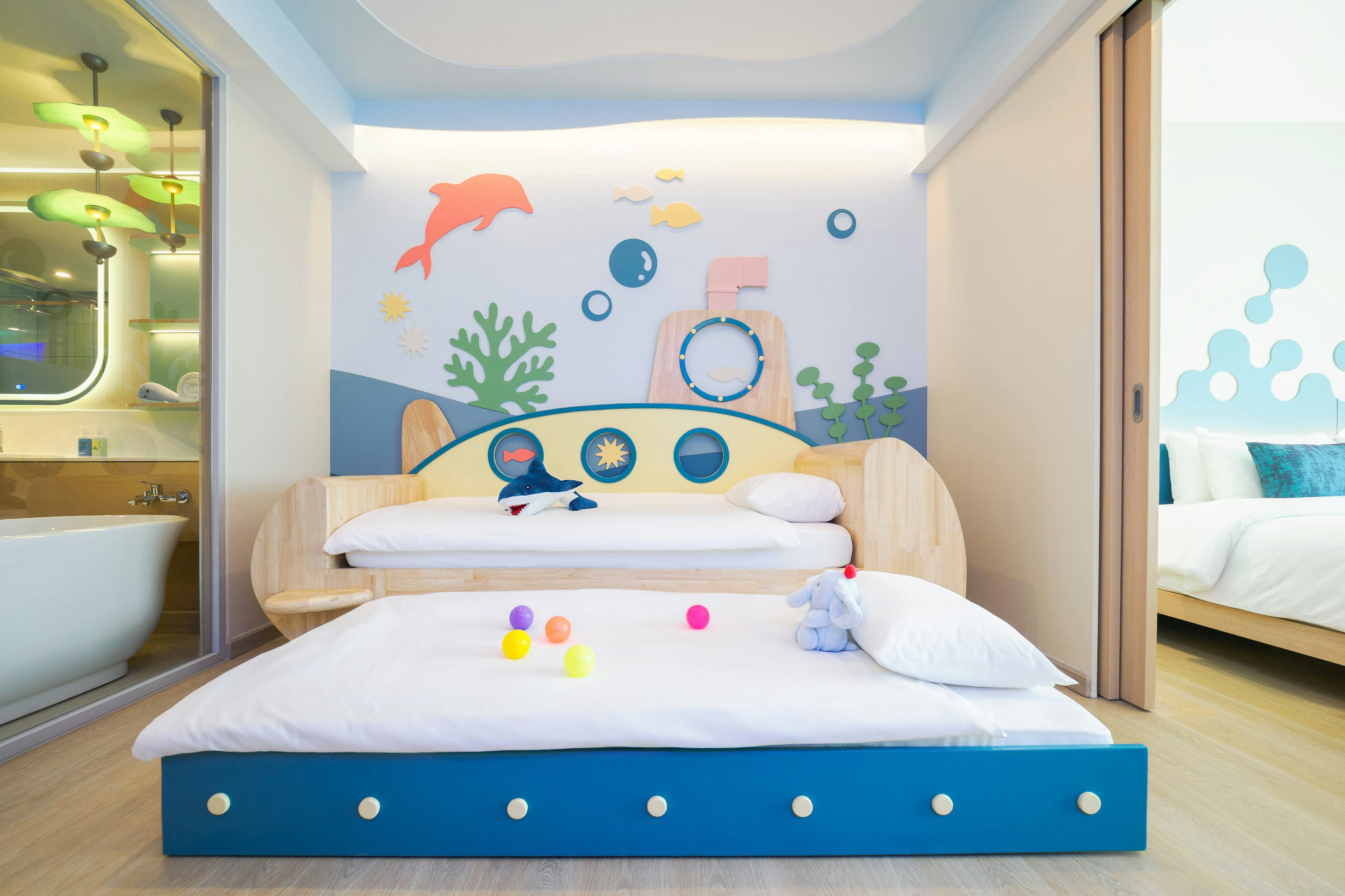 katathani-phuket-beach-resort-thailand-family-room-collection-03_174