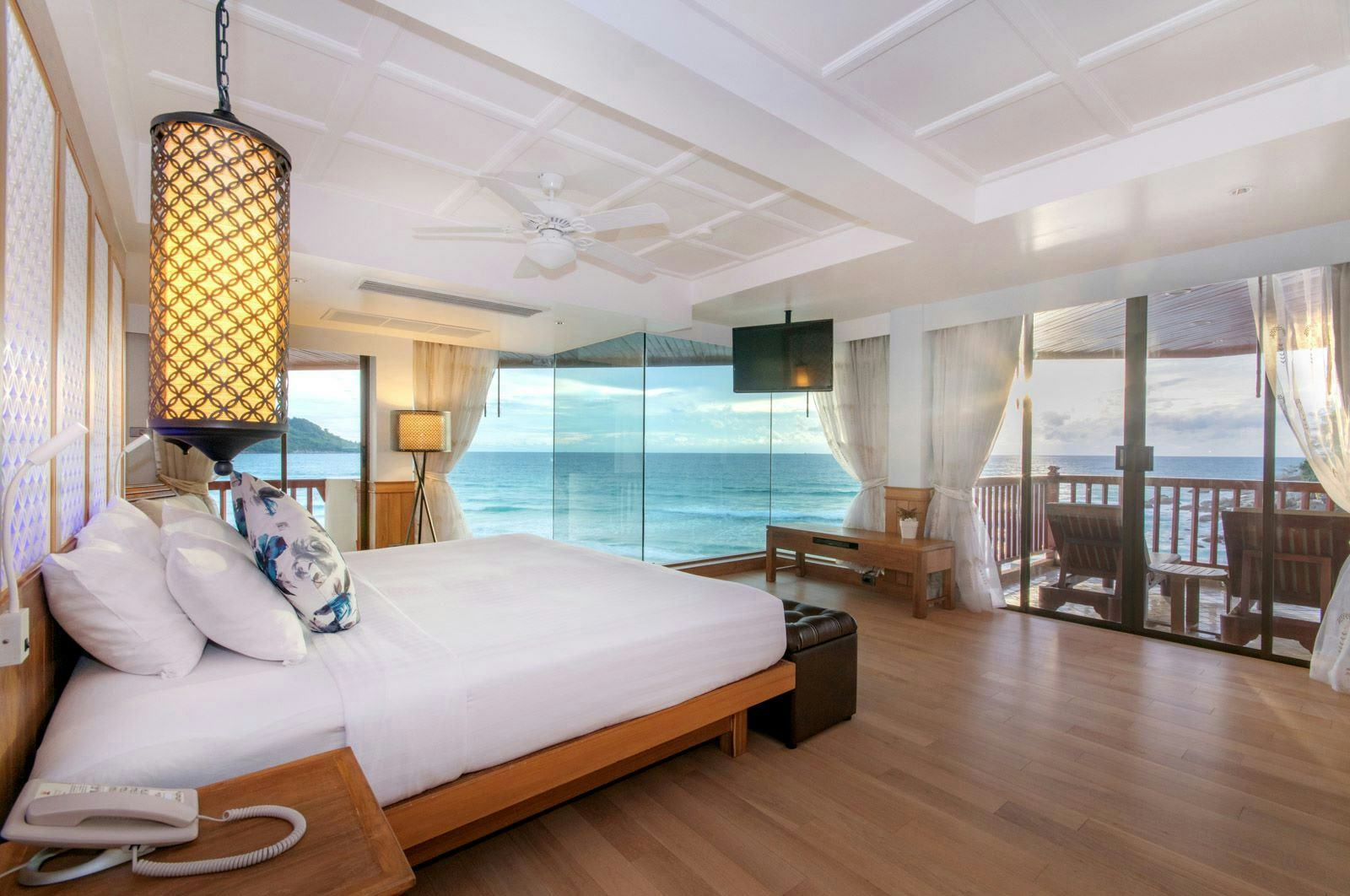 One-bedroom Royal Thani Suite