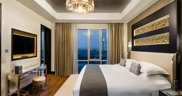 kempinski-hotel-mall-of-the-emirates-dubai-grand-deluxe-room-01_1513