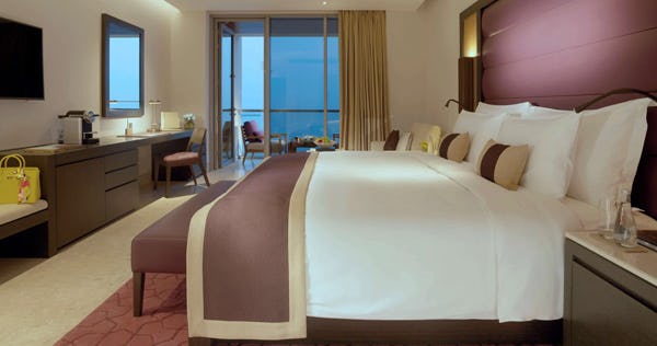 kempinski-hotel-muscat-oman-deluxe-sea-view-room_10064