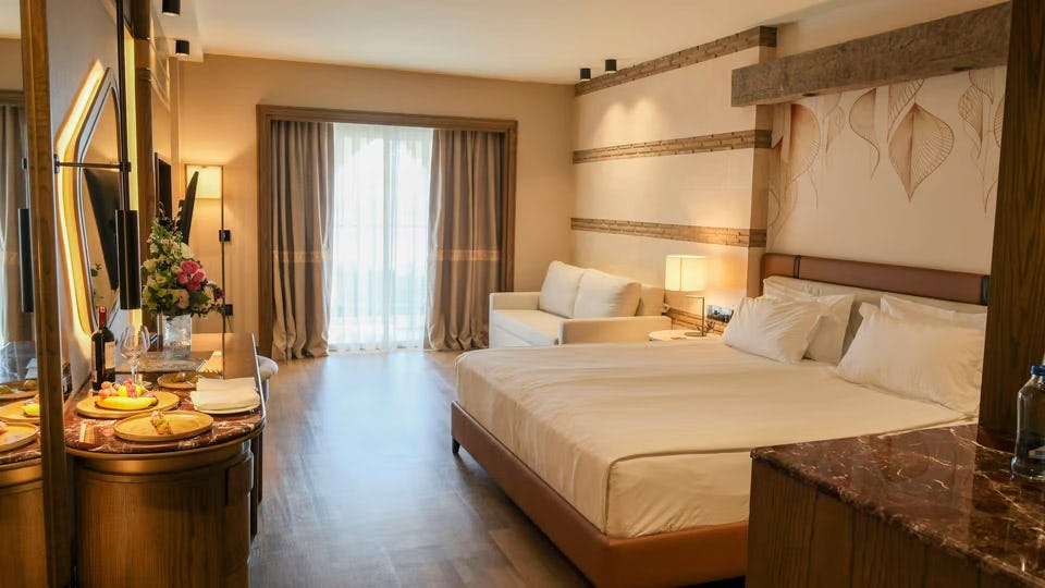 kempinski-hotel-the-dome-belek-turkey-superior-room-golf-view_11292