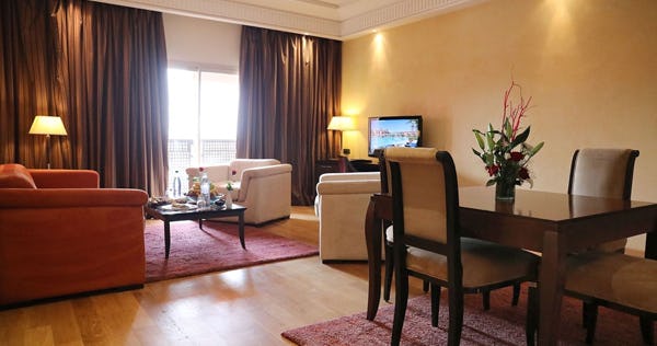 kenzi-menara-palace-marrakech-morocco-senior-suite-pool-view_1937