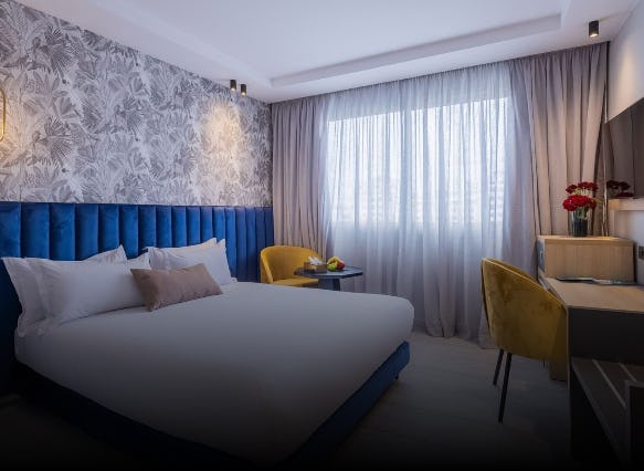 SUPERIOR ROOM, KING SIZE BED