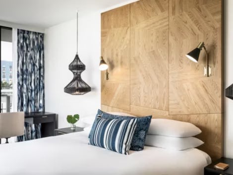 1 King Studio Spa Suite