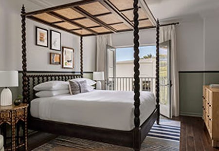 1 King Premium with Outdoor Living Area