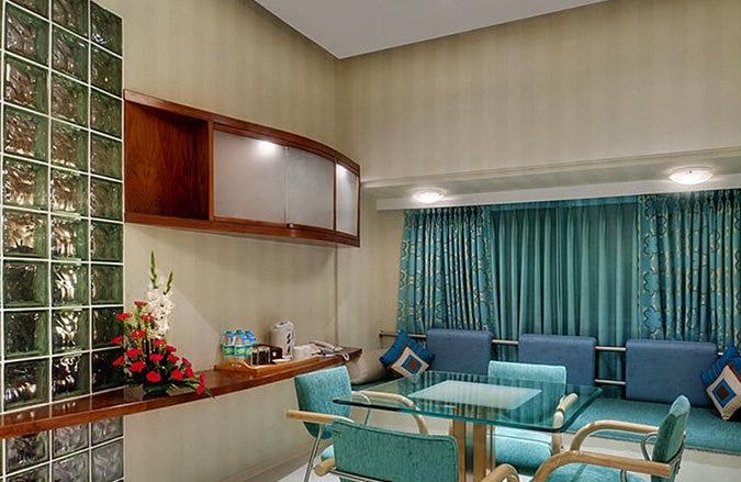 kohinoor-continental-mumbai-sapphire-suite-02_2045