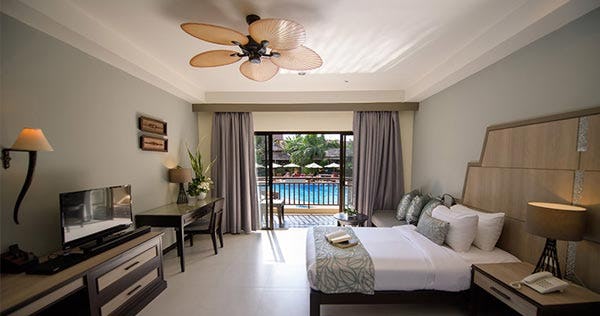 krabi-la-playa-resort-deluxe-room-pool-access-02_378