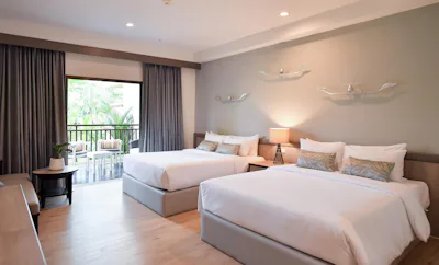 Superior Garden Family Room