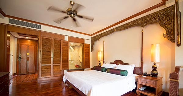 krabi-thai-village-resort-executive-deluxe-room-02_1554