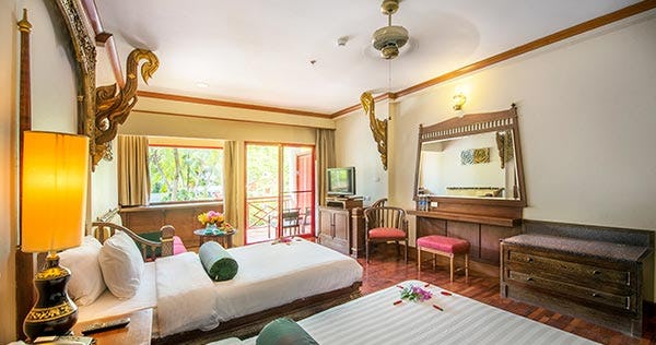 krabi-thai-village-resort-executive-deluxe-room-04_1554