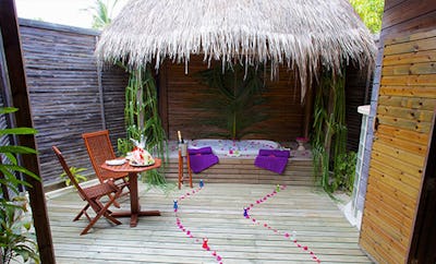 Jacuzzi Beach Villas