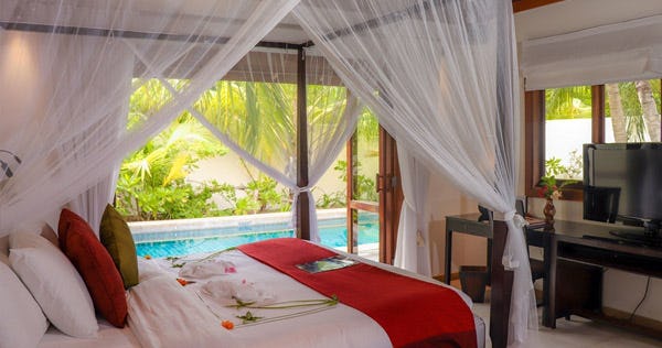 kuredu-resort-maldives-private-villa-family-suite-01_196