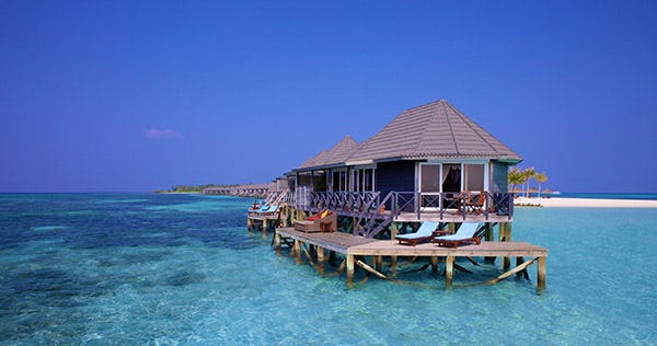 kuredu-resort-maldives-sangu-water-villas-02_196