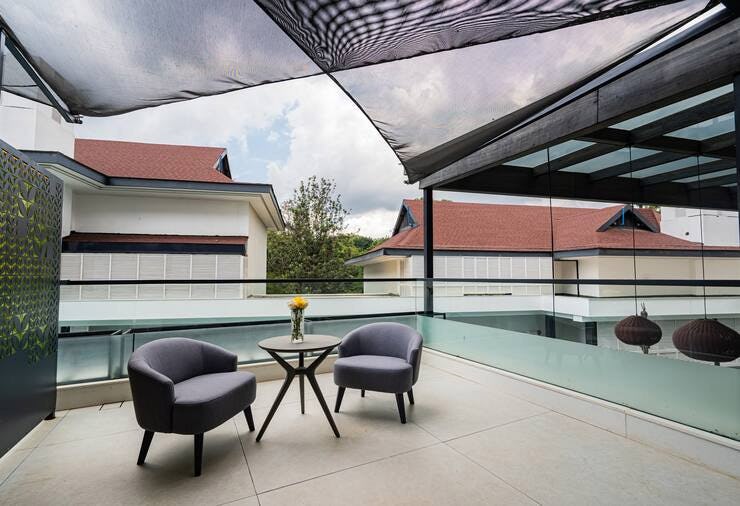 King Guest Room with Terrace