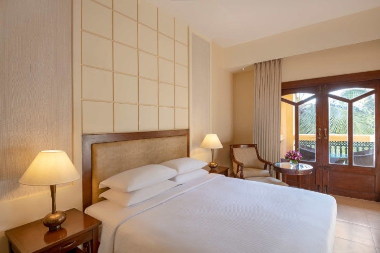 la-estoria-goa-ihcl-seleqtions-india-seleqtions-suite-pool-view-with-balcony-01_13216