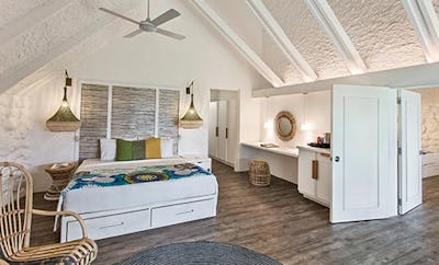 Deluxe Beach Family Pavilion