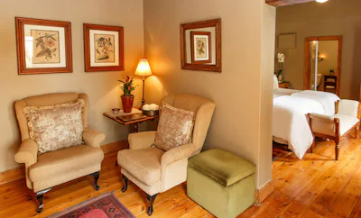 Luxury Plume Cottage