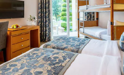 BUNGALOW BUNK BED ROOM