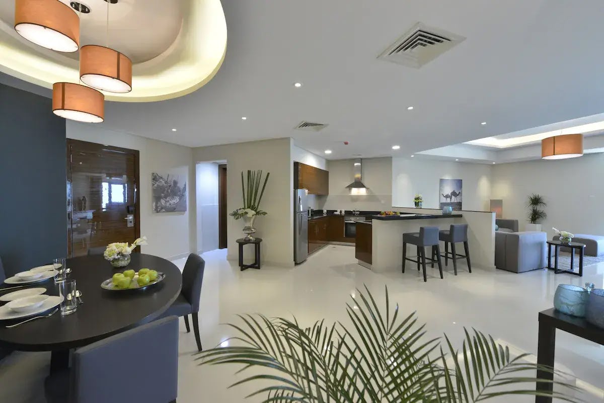 lagoona-beach-luxury-resort-and-spa-bahrain-two-bedroom-apartment-with-partial-seaview-01_8546