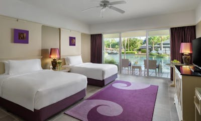 Laguna Poolside Room - Twin