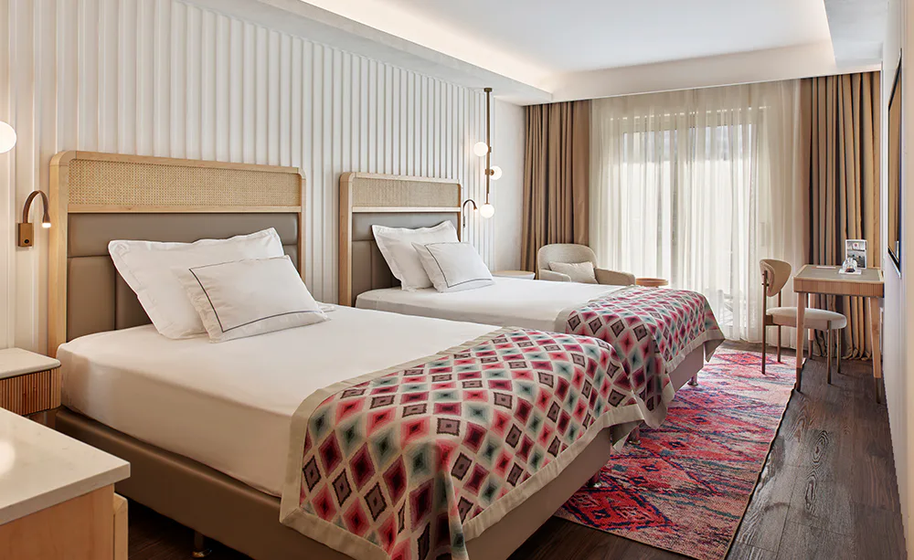 lara-barut-collection-antalya-deluxe-lagoon-room_13788