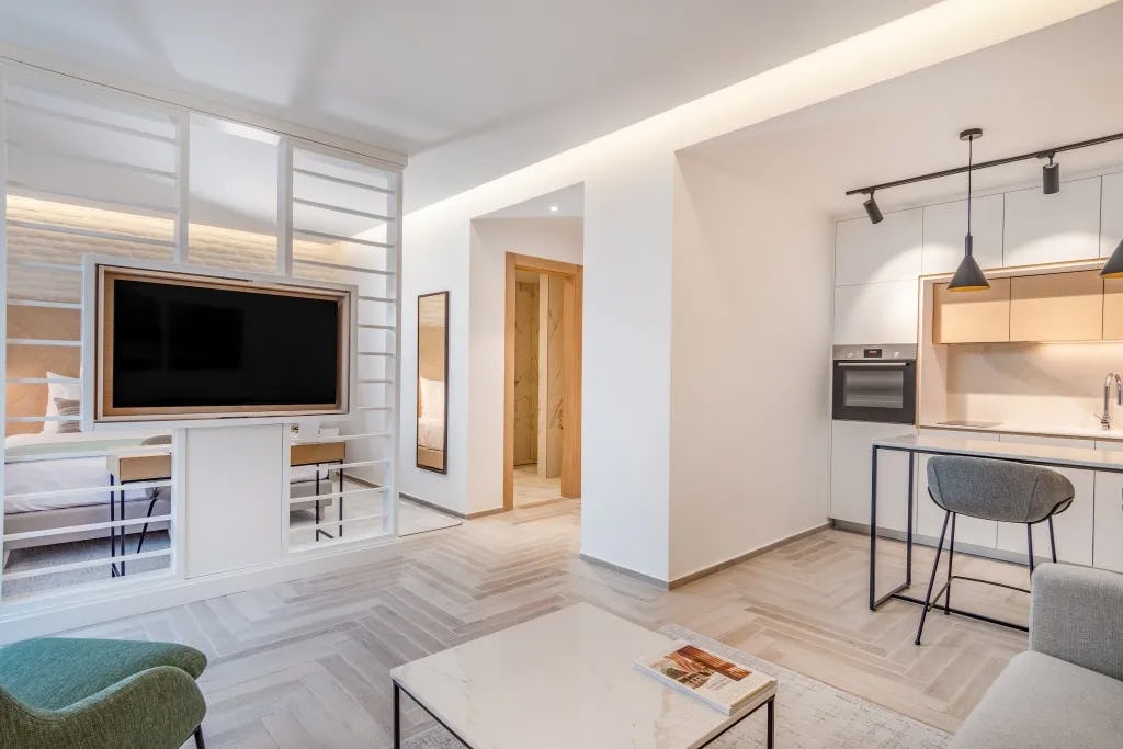 Studio w/ Kitchen  in Contemporary building