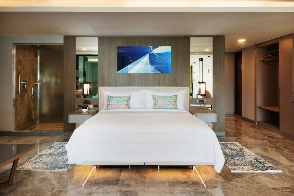 le-meridien-bodrum-beach-resort-indoor-grand-pool-suite_11311