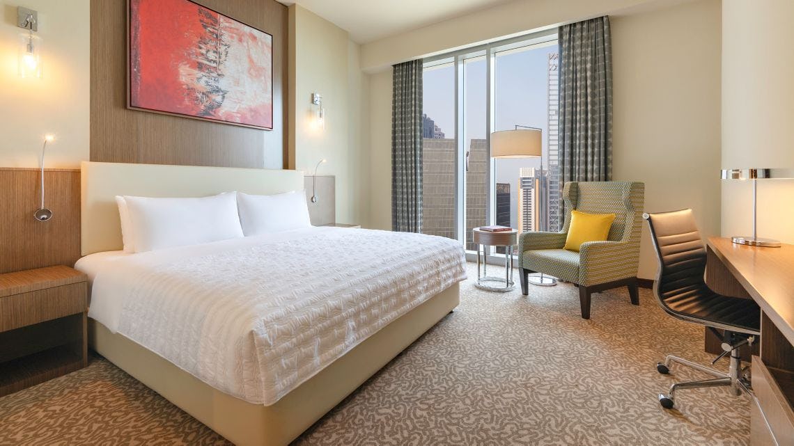le-meridien-city-center-doha-deluxe-guest-room_13415