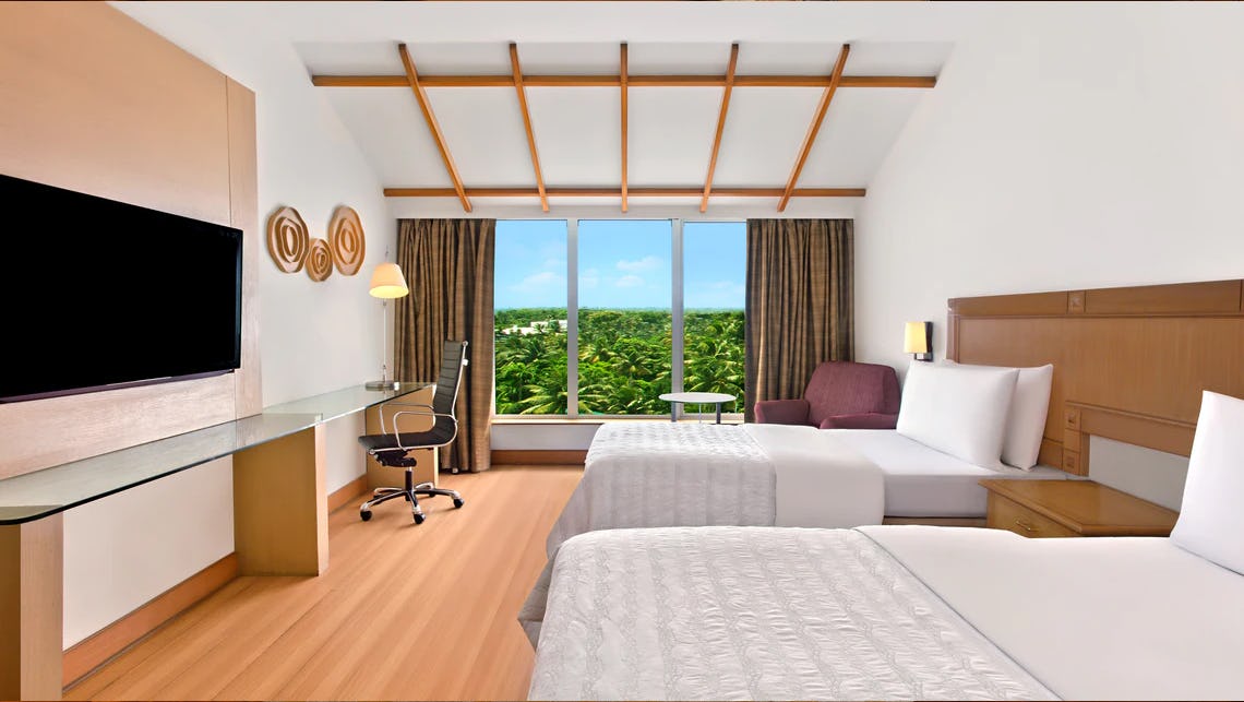 le-meridien-kochi-superior-blackwater-suite-01_1835