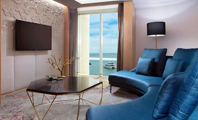 Club Lounge Access, 1 Bedroom Suite, 1 King, Sea View