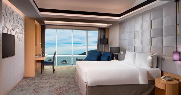 Club Lounge Access, Guest Room, 1 King, Sea View