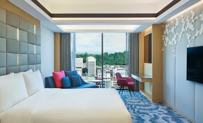 Guest Room, 1 King, City View