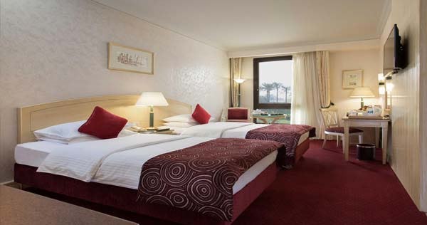 le-passage-cairo-hotel-and-casino-standard-room-01_1785