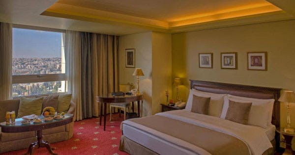 le-royal-hotels-and-resorts-amman-club-room_8384