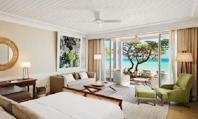 DELUXE BEACHFRONT SUITE