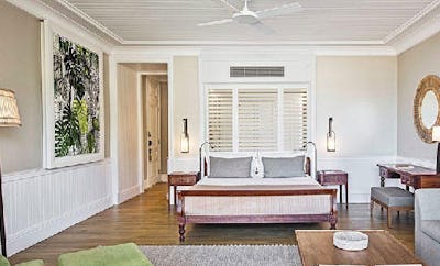 DELUXE BEACHFRONT SUITE