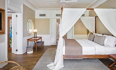 SENIOR SUITE GARDEN VIEW