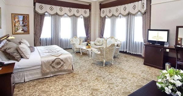legacy-ottoman-hotel-istanbul-corner-suite_1886