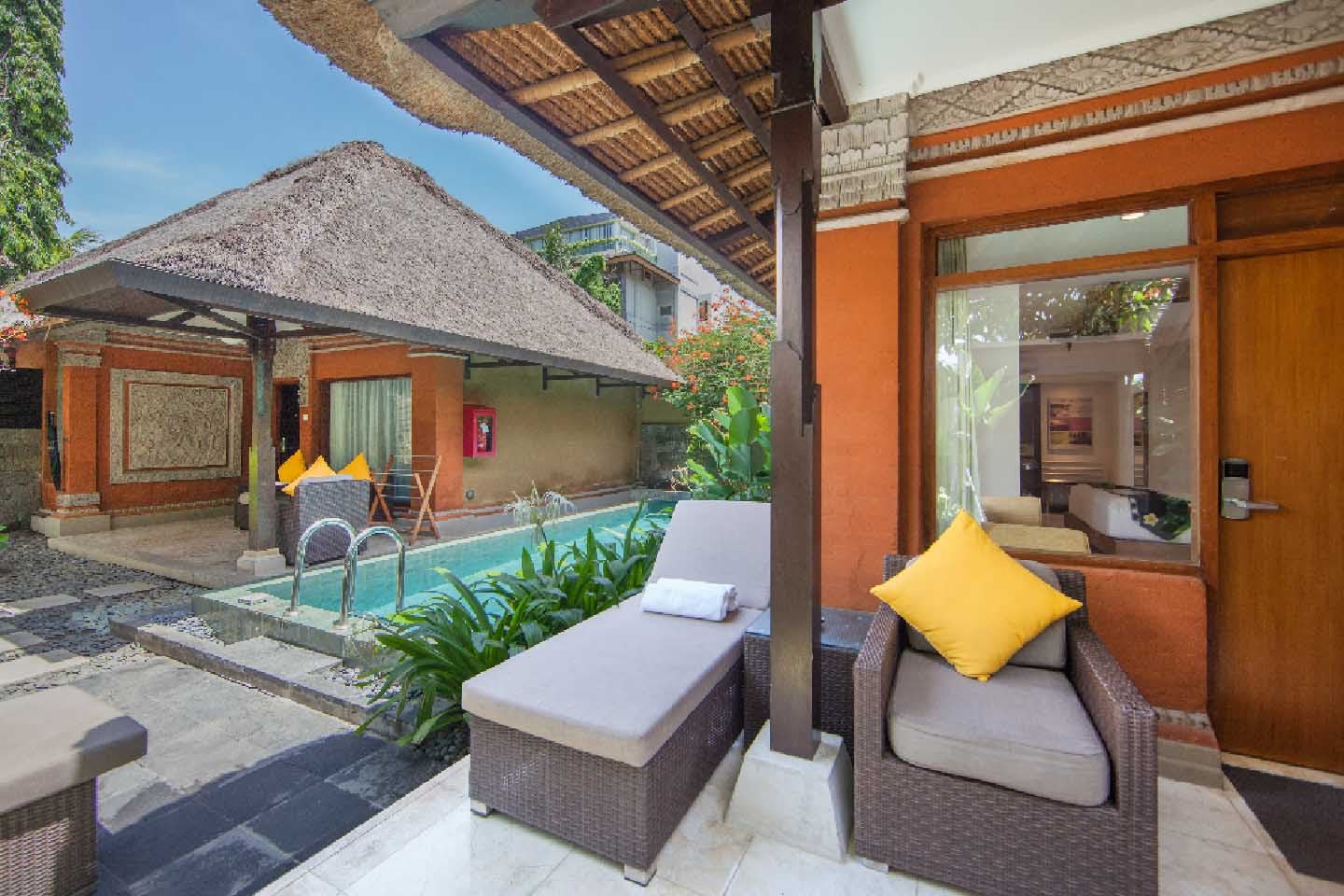 legian-beach-hotel-bali-2-bedroom-deluxe-pool-villa-01_424