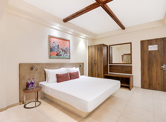 lemon-tree-amarante-beach-resort-goa-deluxe-room_1315