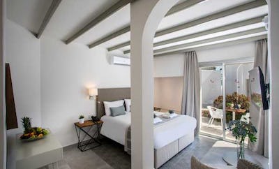 Bungalow Garden View