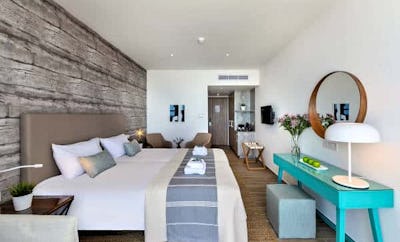 Deluxe Room with Side Sea View