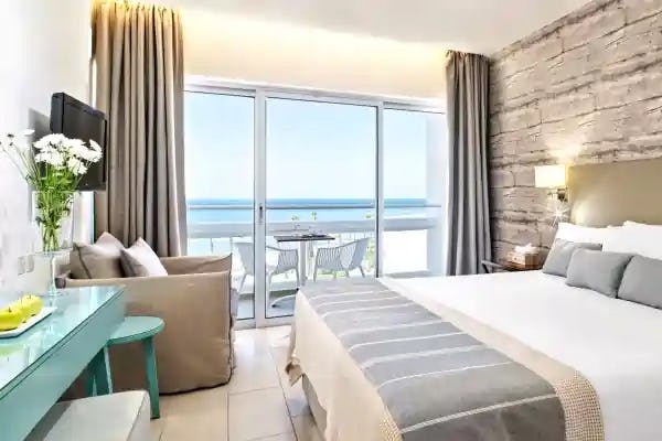 Twin/Double Sea View