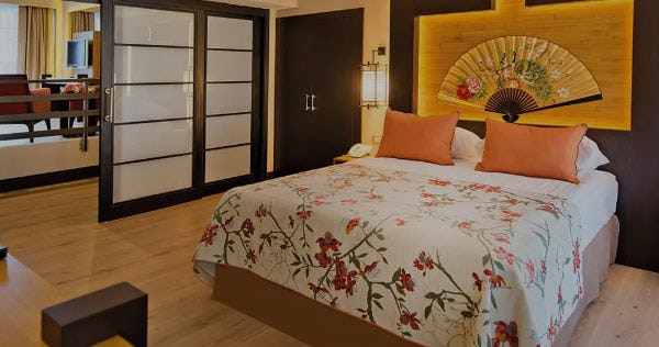 limak-lara-deluxe-hotel-and-resort-family-room-01_8223